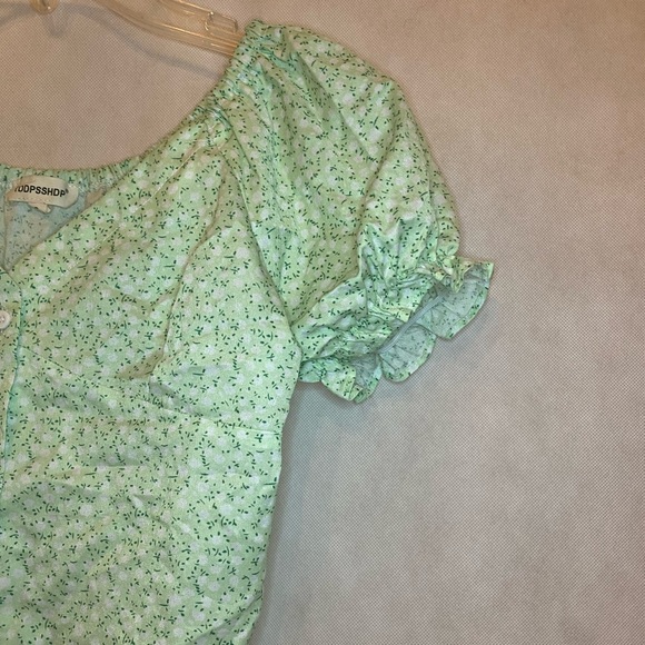 Cute green floral crop top - Picture 5 of 8